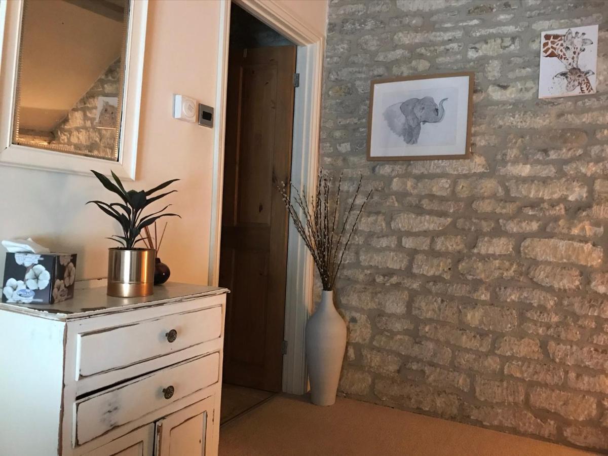 Dove Cottage Bisley  Zewnętrze zdjęcie