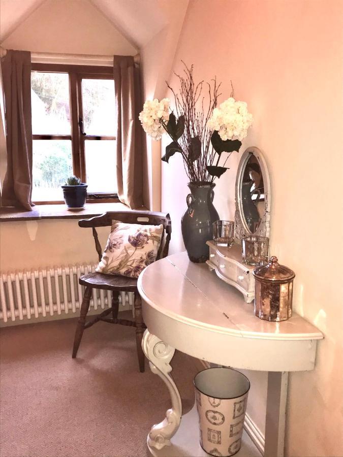 Dove Cottage Bisley  Zewnętrze zdjęcie