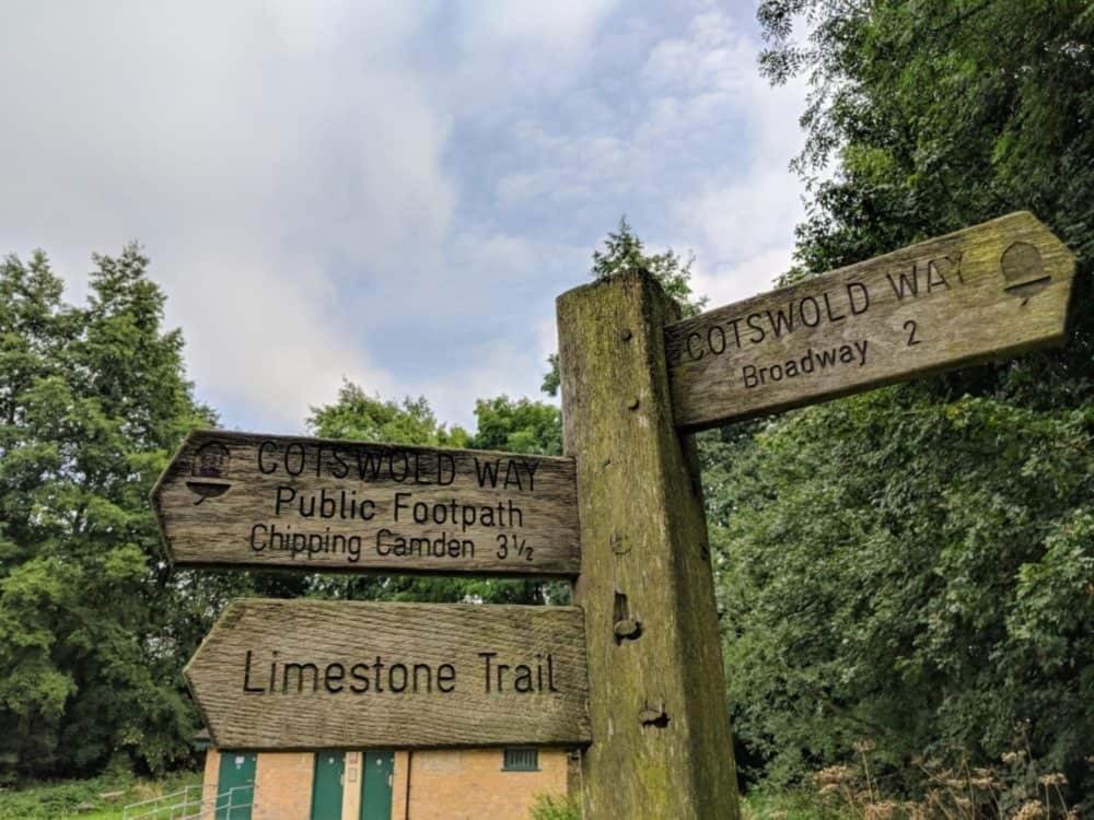 Dove Cottage Bisley  Zewnętrze zdjęcie
