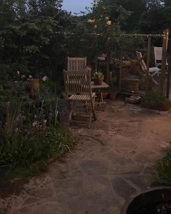 Dove Cottage Bisley  Zewnętrze zdjęcie