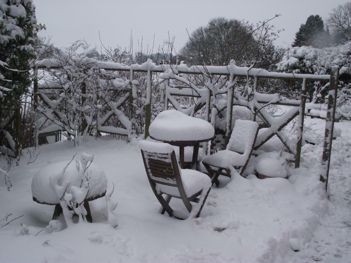 Dove Cottage Bisley  Zewnętrze zdjęcie